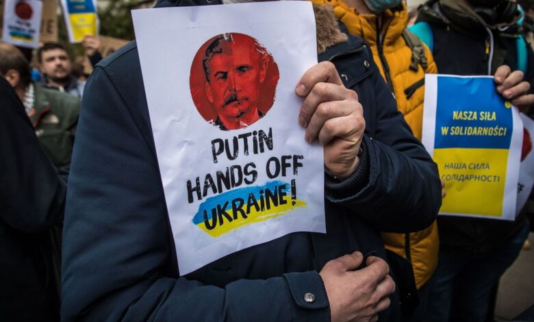 Detenidas alrededor de 1.400 personas en Rusia durante protestas contra guerra en Ucrania