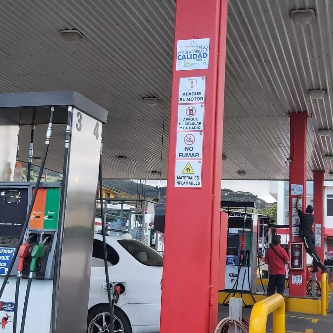 RECOPE deja que ARESEP imponga aumentos o rebajas en el precio de los combustibles