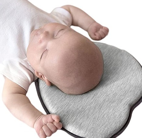 Utilizar almohadas moldeadoras de cabeza puede causar muerte súbita en bebitos