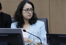 Luz Mary Alpízar señala violencia política en su contra por voto de censura