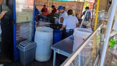 13 carnés falsos de manipulación de alimentos decomisados en feriales de Zapote y Curridabat