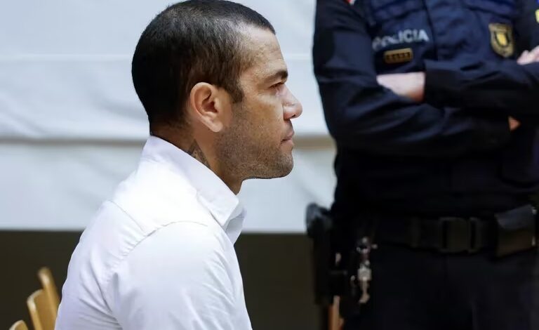 Arranca juicio contra Dani Alves por presunta violación