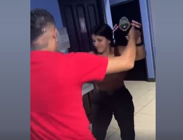 Oficial de seguridad despedida tras bailongo en Ebáis de Limón