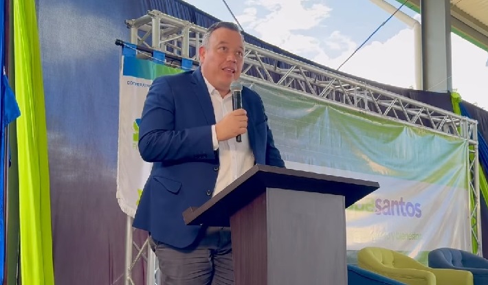 TSE abre proceso contra Francisco Gamboa por presunta beligerancia política