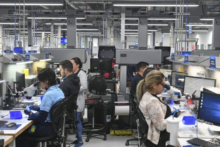 Exportaciones de bienes costarricenses crecen 16% en el acumulado a agosto de 2025