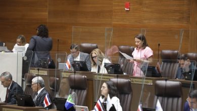 Diputados dividen opiniones tras votar inmunidad de Chaves