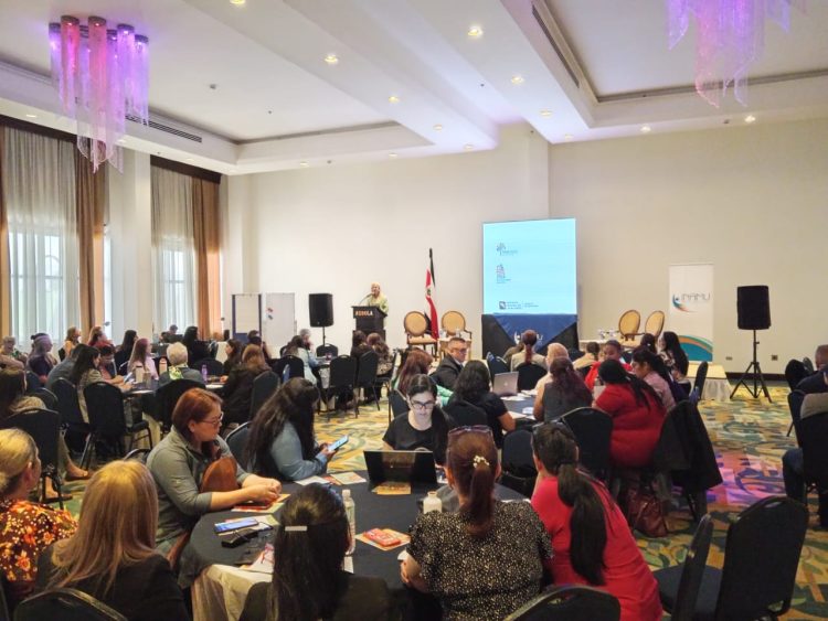 Propuesta del INAMU busca atender de manera integral a todas las mujeres