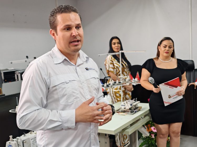 Mujeres rurales de San Ramón se benefician con equipo industrial textil para emprendimientos