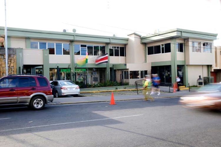 Contribuyentes de la Municipalidad de Santa Ana reciben aclaración sobre audiencias con el Alcalde