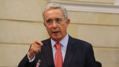 Tribunal Superior de Bogotá absuelve al expresidente Álvaro Uribe
