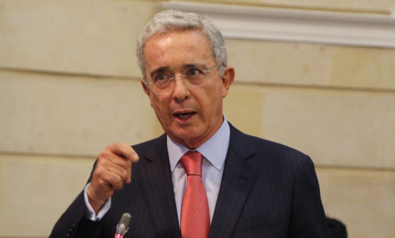 Tribunal Superior de Bogotá absuelve al expresidente Álvaro Uribe