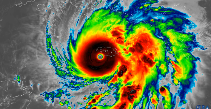 Huracán Melissa golpea indirectamente con fuertes lluvias la vertiente del Pacífico
