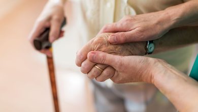 CCSS lanza llamado: Una de cada tres adultos sufre una caída al año