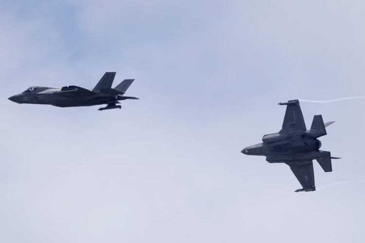 Escalada en el Caribe: EE.UU. ejecuta prácticas de artillería naval en medio de tensiones con Venezuela
