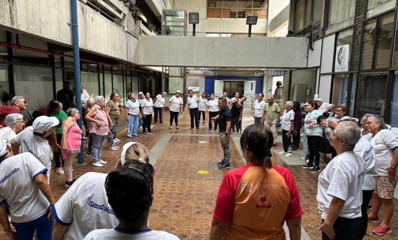 Adultos mayores encuentran apoyo y compañía en Ciudadano de Oro