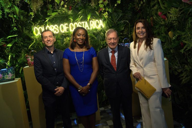 Biodiversidad costarricense se luce en exclusiva colección de bolsos internacionales