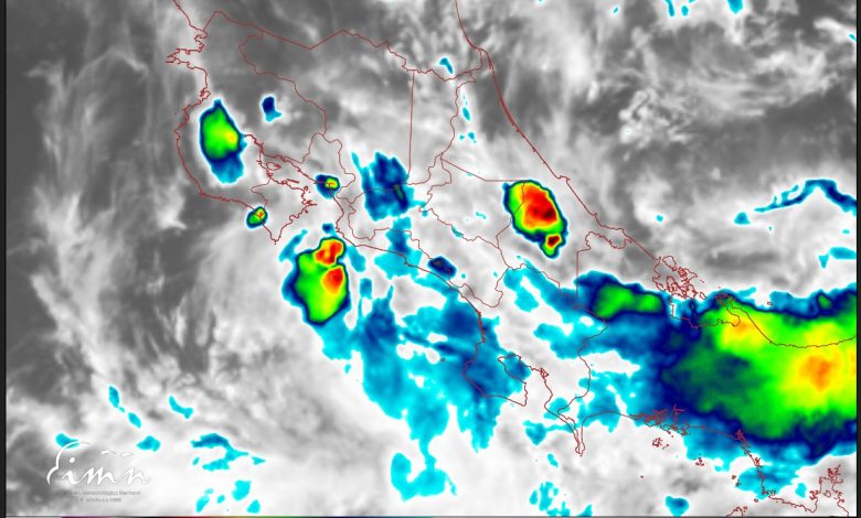 Huracán Melissa mantiene su influencia indirecta y provoca fuertes lluvias en el Pacífico Sur