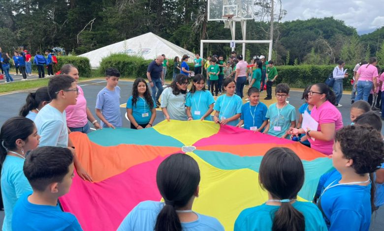 Niños y niñas de Cartago aprenden sobre empatía y trabajo en equipo en Rally educativo