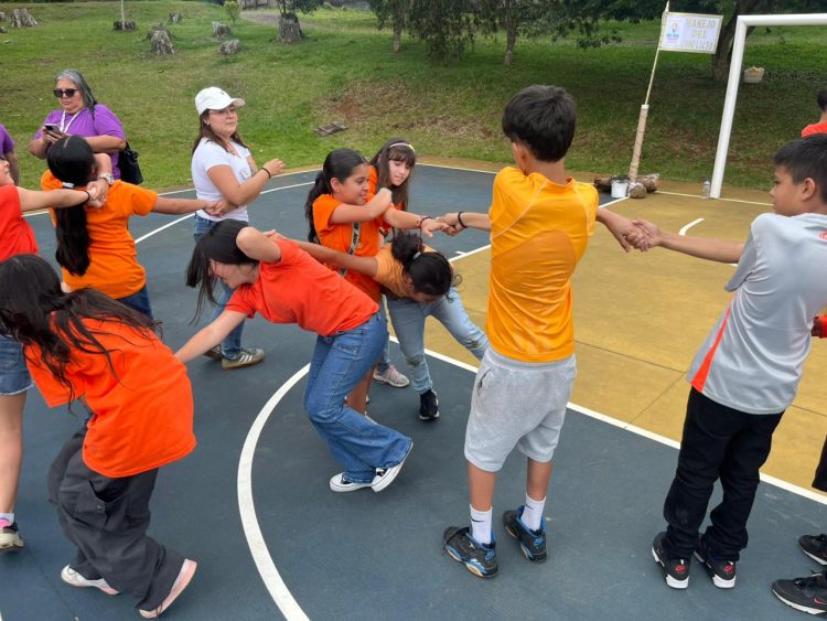 Niños y niñas de Cartago aprenden sobre empatía y trabajo en equipo en Rally educativo