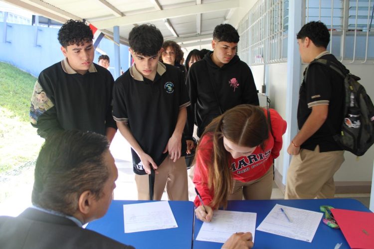 Más de 19 mil estudiantes técnicos enfrentan prueba nacional decisiva para su graduación