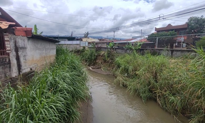 Municipalidad de Cartago limpiará el río Taras para prevenir inundaciones