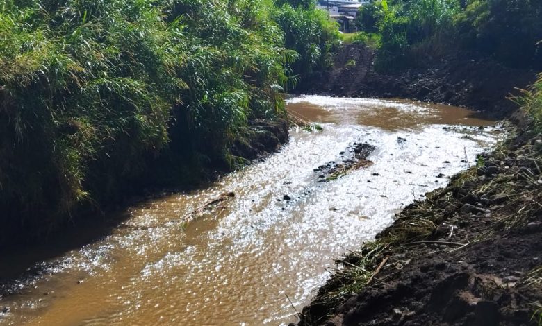Municipalidad de Cartago interviene el río Taras para evitar riesgos de inundaciones y deslizamientos