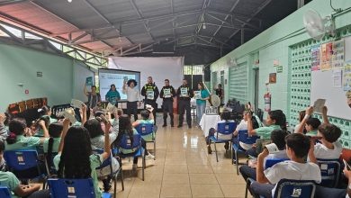 Policía de Naranjo imparte programa para prevenir violencia y pandillas en escuelas