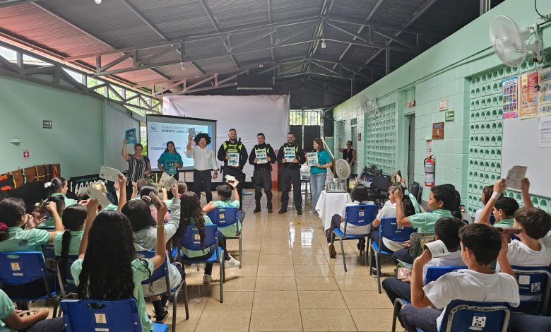 Policía de Naranjo imparte programa para prevenir violencia y pandillas en escuelas