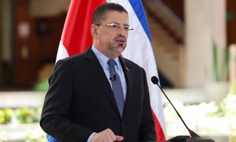 Plenario Legislativo elige comisión que analizará levantamiento de inmunidad al presidente Rodrigo Chaves Robles