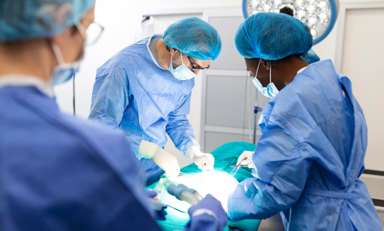 CCSS enviará a médicos a formarse en especialidades críticas mediante convenio con la Universidad de São Paulo