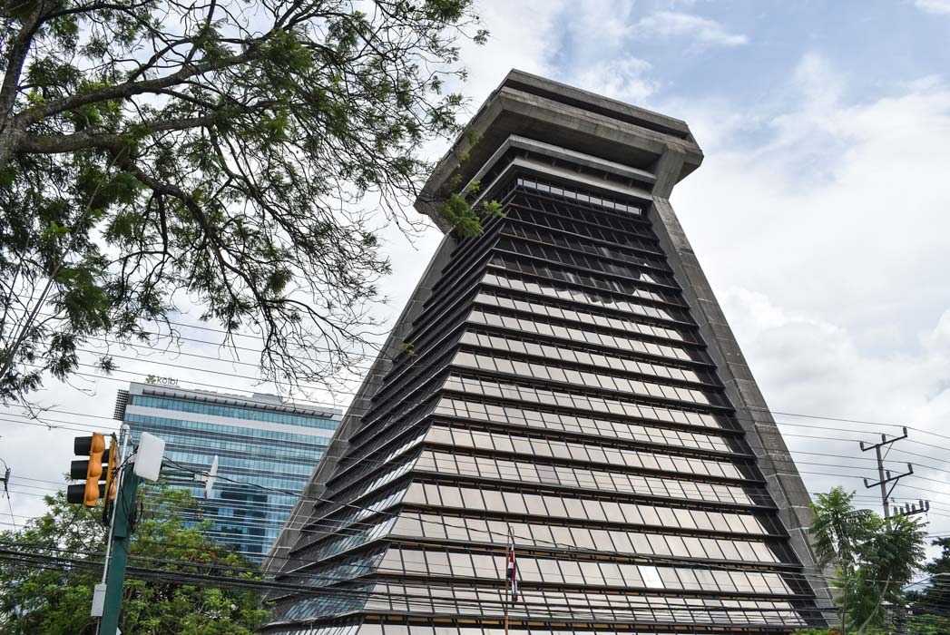 Contraloría advierte deficiencias y reducción del 20% en el presupuesto del programa Avancemos