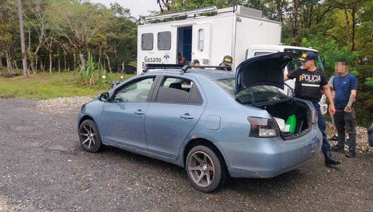 Fuerza Pública detiene a cuatro sospechosos con mercadería robada en Coto Brus