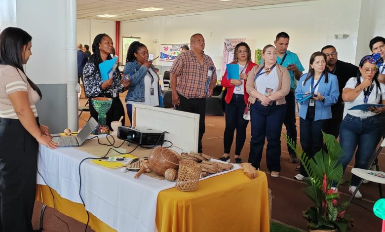 Direcciones Regionales del MEP presentan prácticas exitosas que impulsan la permanencia estudiantil