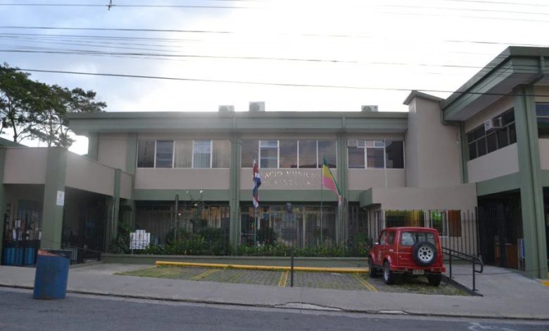 Santa Ana abre patente temporal navideña para emprendedores