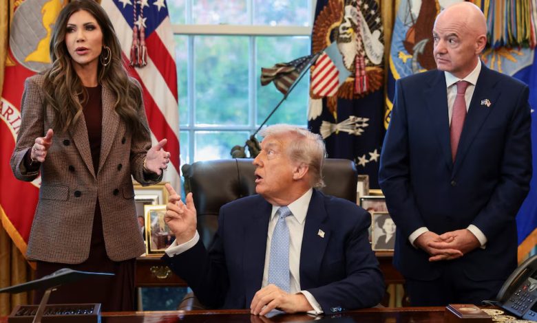 Trump mantiene abiertas “todas las opciones” sobre Venezuela y afirma que podría hablar con Maduro