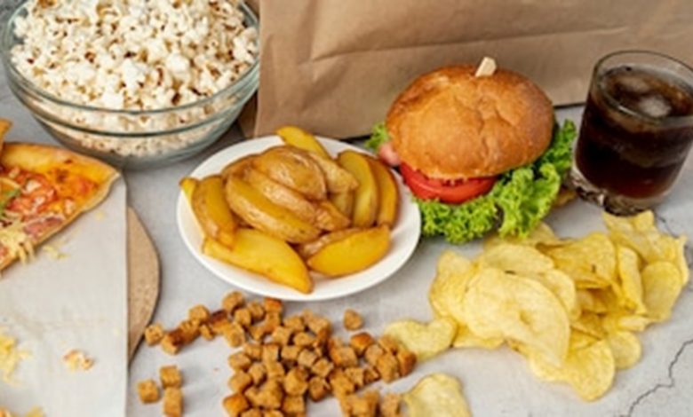 Alimentos ultraprocesados elevan obesidad, diabetes y mortalidad: expertos piden regulaciones globales