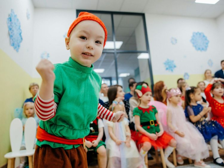 UNED lanza campaña navideña para apoyar a niños en cuidados paliativos