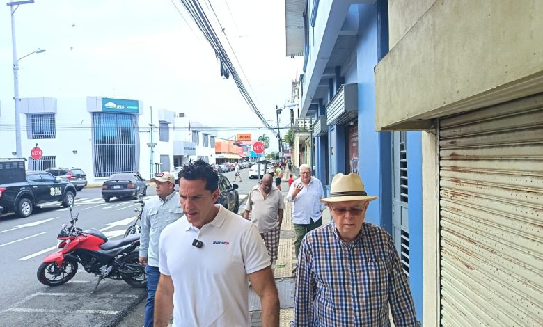 Candidato Jose Berrocal acuerda trabajo conjunto con SINTRAJAP