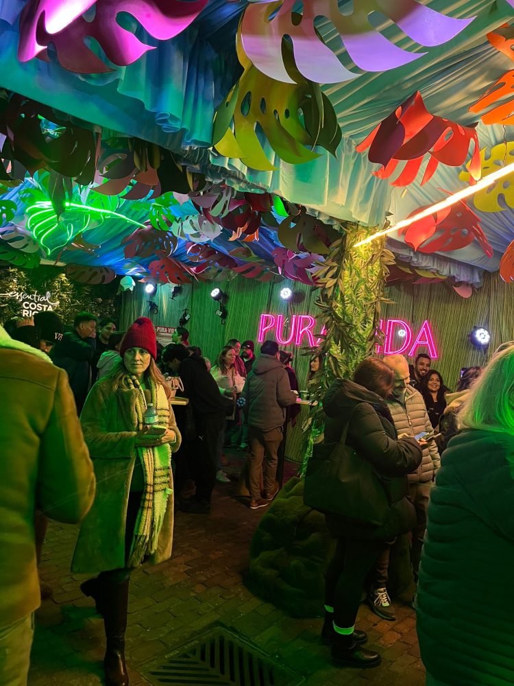 Costa Rica promueve turismo en Canadá durante Navidad