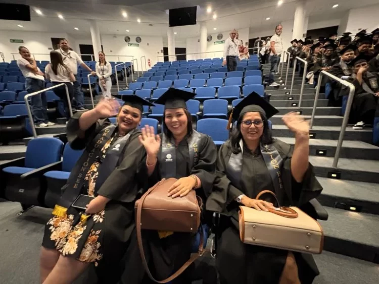 2.609 adultos reciben bachillerato para acceder a más empleo