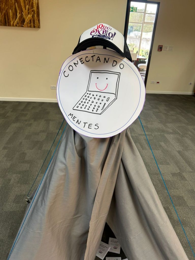 Proyecto ¡Qué Éxito! premia a estudiantes y docentes destacados en cursos digitales