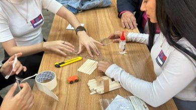 Proyecto ¡Qué Éxito! premia a estudiantes y docentes destacados en cursos digitales