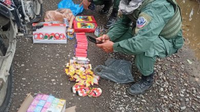 Policía decomisa licor y pólvora de contrabando en fronteras