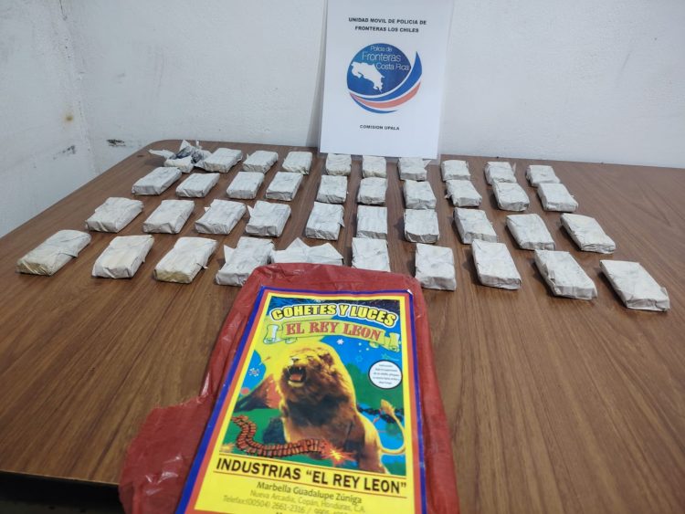 Aumentan decomisos de pólvora y productos ilegales en la frontera norte