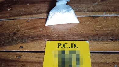 PCD detiene a dos hombres por venta de drogas en Carrillo