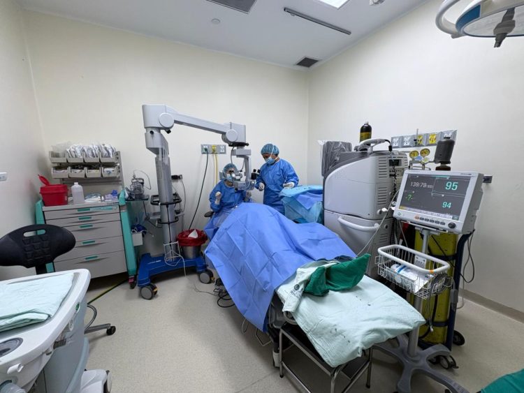 Hasta 35 cirugías diarias: la estrategia de la CCSS para reducir listas de espera en oftalmología