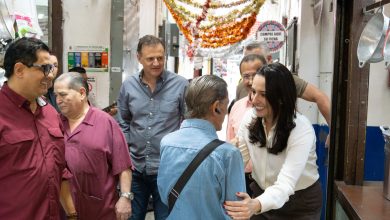 Natalia Díaz recibe apoyo de comerciantes del Mercado Central tras reforma a alquileres municipales