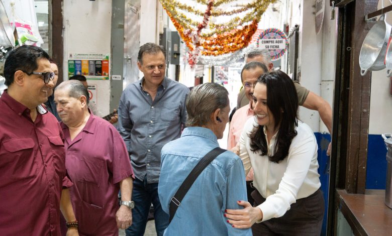 Natalia Díaz recibe apoyo de comerciantes del Mercado Central tras reforma a alquileres municipales