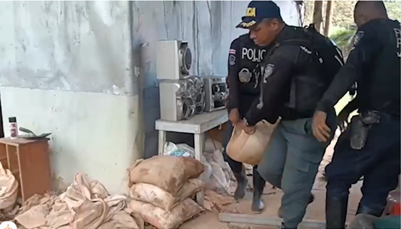 Fuerza Pública decomisa 2.000 sacos de material minero ilegal