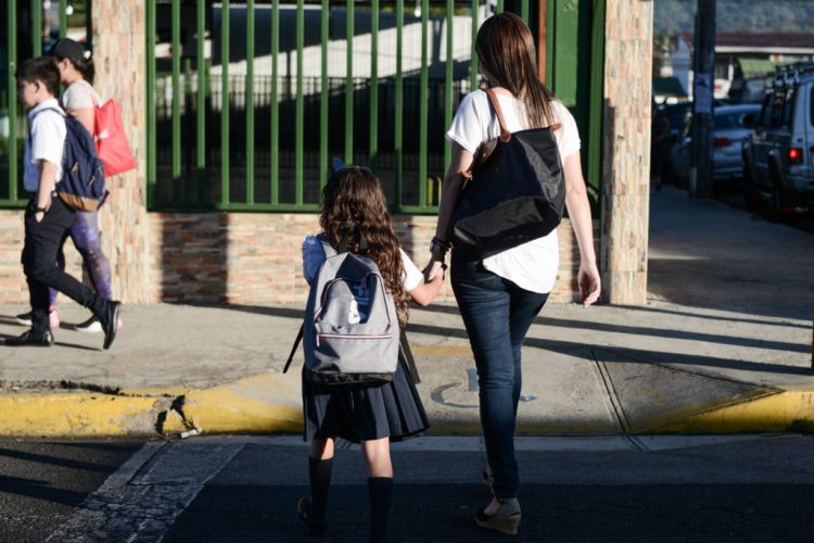 INAMU recuerda pago obligatorio del salario escolar en enero